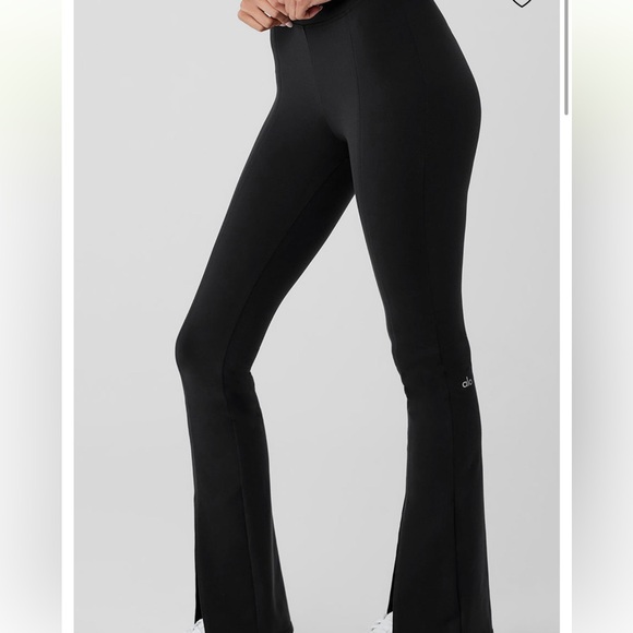 ALO Yoga Pants - Airbrush high waist flutter leggings